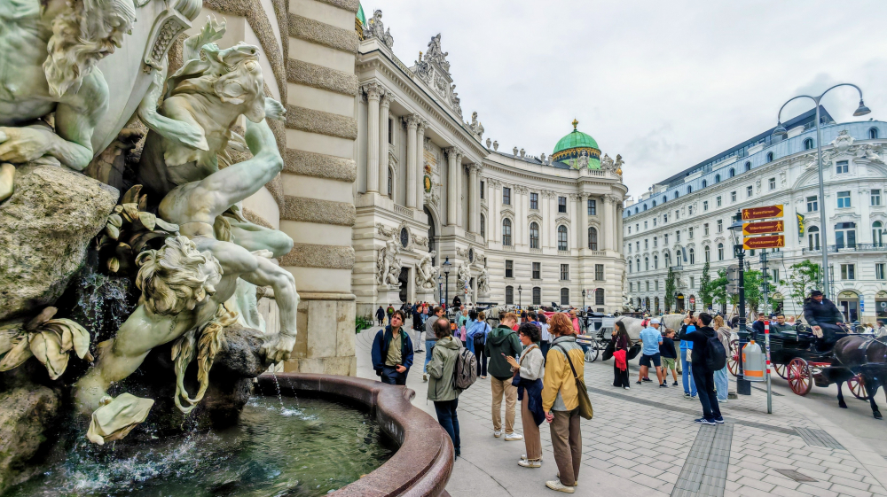 Hofburg Palace, Creative Commons CC0 Copyright-free License